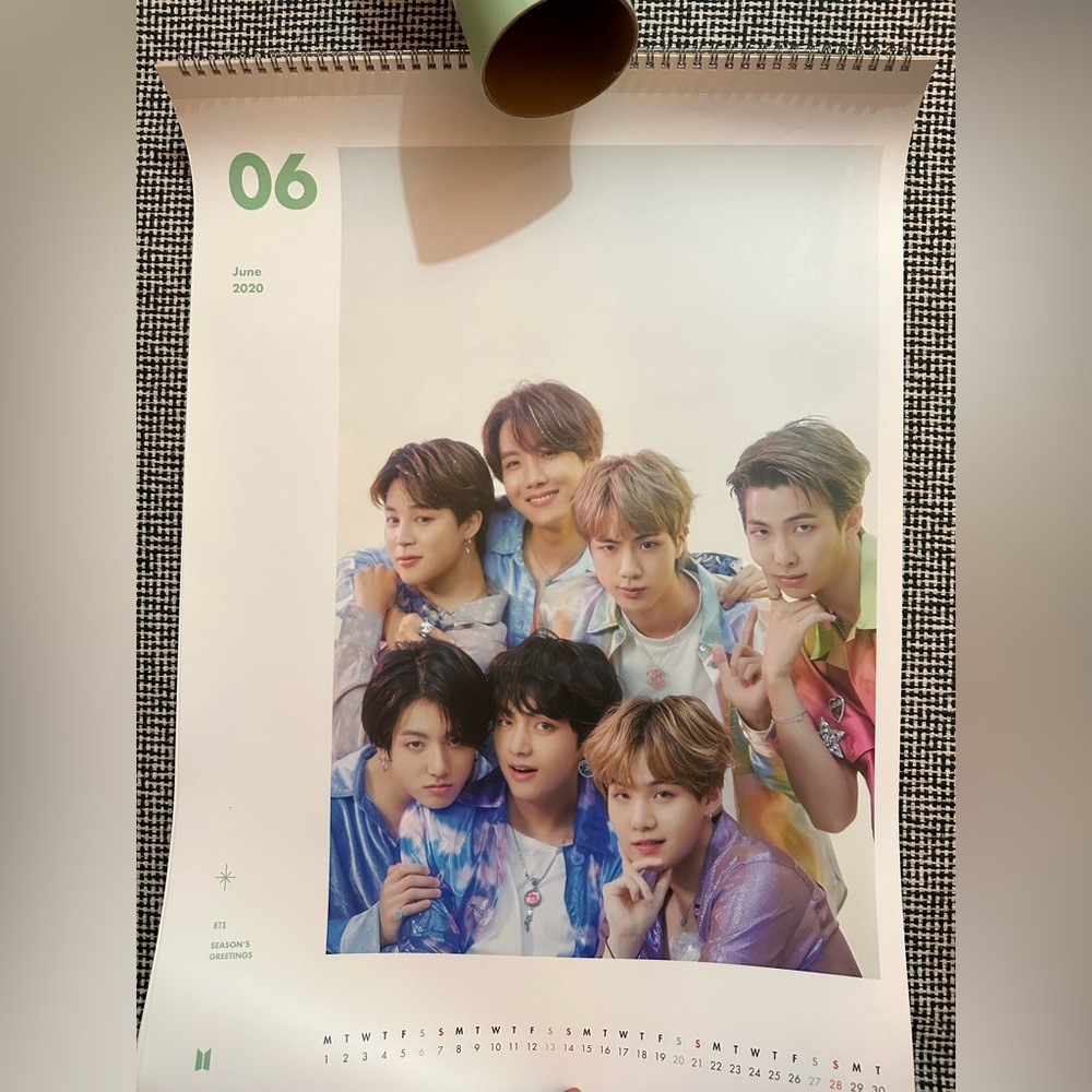 OFFICIAL BTS SEASON GREETINGS 2020 WALL CALENDAR